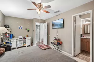 618 SE 3rd St, Grand Prairie, TX 75051 - Photo 16