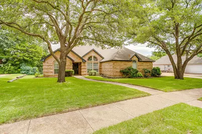 9928 Wandering Way Street, Benbrook, TX 76126 - Photo 2