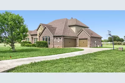 109 Mountain Vista Drive, Fort Worth, TX 76126 - Photo 2