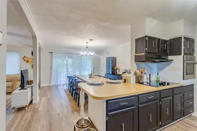 2012 Bradford Drive, Arlington, TX 76010 - Photo 8