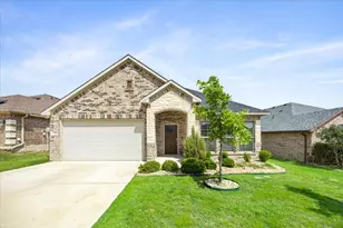 1916 Town Creek Cir, Weatherford, TX 76086 - Photo 1