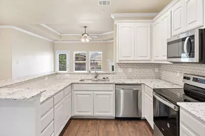 1916 Town Creek Circle, Weatherford, TX 76086 - Photo 22