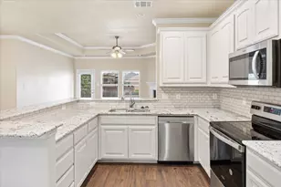 1916 Town Creek Cir, Weatherford, TX 76086 - Photo 22