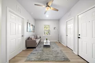 808 Sealy St, Galveston, TX 77550 - Photo 8
