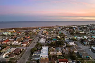 808 Sealy St, Galveston, TX 77550 - Photo 26
