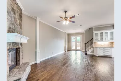 1402 Hampton Road, Grapevine, TX 76051 - Photo 2