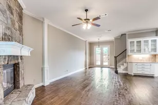 1402 Hampton Rd, Grapevine, TX 76051 - Photo 2