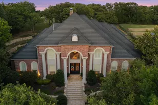 2325 Panorama Ct, Arlington, TX 76016 - Photo 2