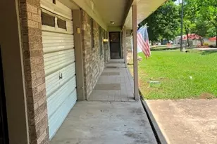 304 Sunset St, Roxton, TX 75477 - Photo 2