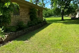 304 Sunset St, Roxton, TX 75477 - Photo 28