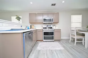 6701 Waterhill Ln, Fort Worth, TX 76179 - Photo 6