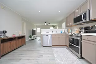6701 Waterhill Ln, Fort Worth, TX 76179 - Photo 10