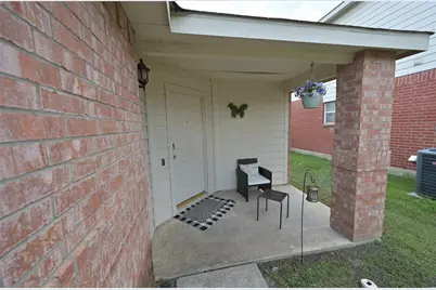 6701 Waterhill Lane, Fort Worth, TX 76179 - Photo 4