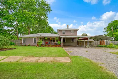 330 Young Street, Blossom, TX 75416 - Photo 1