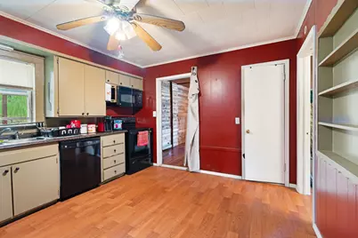 330 Young Street, Blossom, TX 75416 - Photo 10