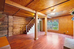 330 Young St, Blossom, TX 75416 - Photo 4