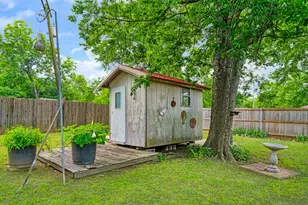 330 Young St, Blossom, TX 75416 - Photo 20