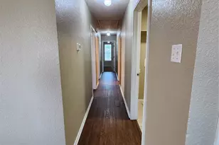 1429 E Robert St, Fort Worth, TX 76104 - Photo 8