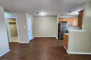 1429 E Robert St, Fort Worth, TX 76104 - Photo 4