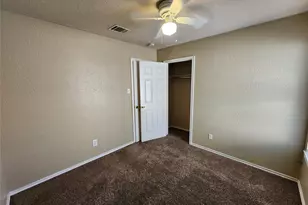 1429 E Robert St, Fort Worth, TX 76104 - Photo 14