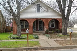 743 N Buffalo Ave, Cleburne, TX 76033 - Photo 1