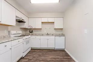 9808 Valley Meadow Pl, Dallas, TX 75220 - Photo 16