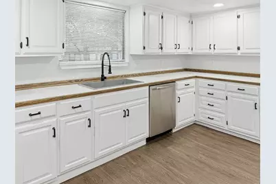 2409 Castle Street, Irving, TX 75038 - Photo 8