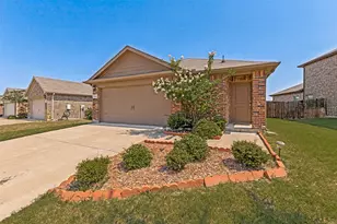2425 Russell St, Crandall, TX 75114 - Photo 1