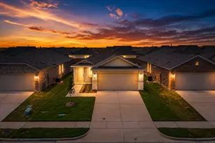 1211 Canyon Wren Dr, Forney, TX 75126 - Photo 2