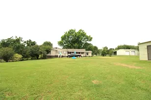 1967 Hopson Dr, Athens, TX 75752 - Photo 4