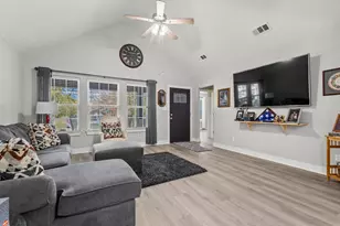 608 E Shepherd St, Denison, TX 75021 - Photo 8