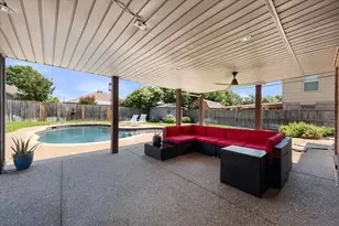 4111 Highgrove Dr, Arlington, TX 76001 - Photo 2