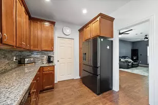 4111 Highgrove Dr, Arlington, TX 76001 - Photo 14