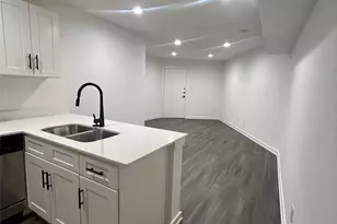 321 E 8th St, Dallas, TX 75203 - Photo 8