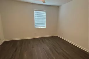 321 E 8th St, Dallas, TX 75203 - Photo 10