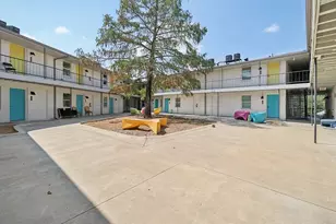 321 E 8th St, Dallas, TX 75203 - Photo 2