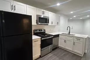 321 E 8th St, Dallas, TX 75203 - Photo 1