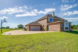 1802 Yucatan Dr, Granbury, TX 76048 - Photo 40