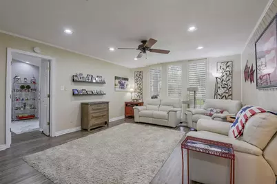 2010 Surrey Oaks Drive, Arlington, TX 76006 - Photo 6