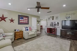 2010 Surrey Oaks Dr, Arlington, TX 76006 - Photo 8