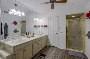 2010 Surrey Oaks Dr, Arlington, TX 76006 - Photo 28
