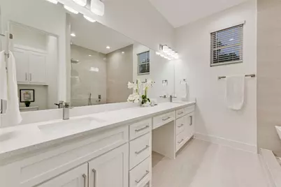 219 W Yarmouth Street, Dallas, TX 75208 - Photo 16