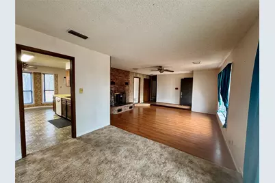 1304 W Wise Street, Bowie, TX 76230 - Photo 6