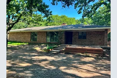 1304 W Wise Street, Bowie, TX 76230 - Photo 2
