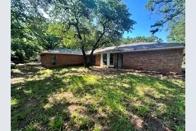 1304 W Wise Street, Bowie, TX 76230 - Photo 4