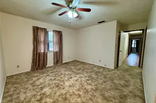 1304 W Wise St, Bowie, TX 76230 - Photo 14