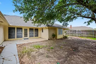1702 Surrey Ct, Garland, TX 75043 - Photo 26