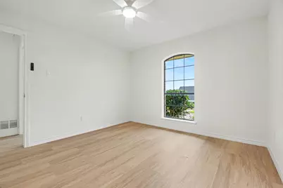 1702 Surrey Court, Garland, TX 75043 - Photo 20