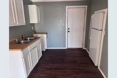 368 Dewey Street, Deport, TX 75435 - Photo 6