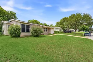 3729 Kris St, North Richland Hills, TX 76180 - Photo 14